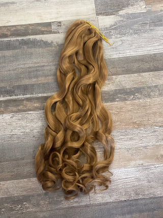 Honey French Curl synthetic braiding hair - Fula Beauty